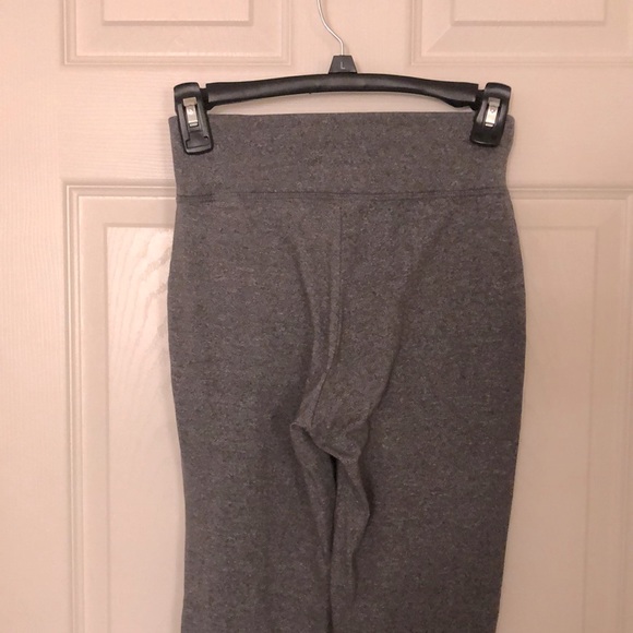 Super Comfy Capri Yoga Leggings - Picture 10 of 12